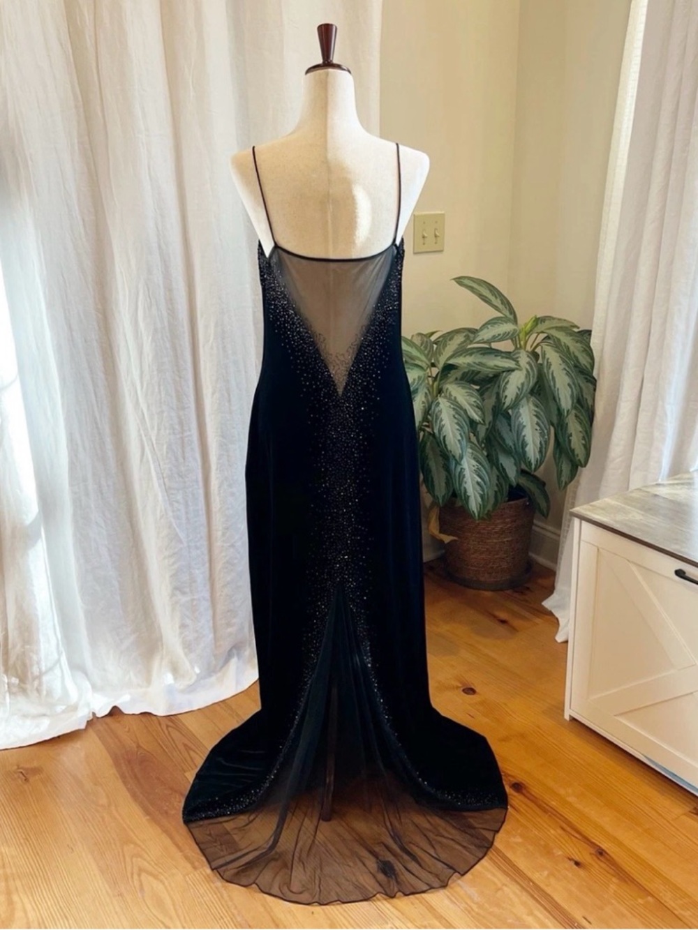 Dave & Johnny Black Backless Sheer-Accent Evening Gown